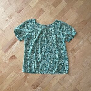 🩵CABI blue/green blouse with a relaxed fit